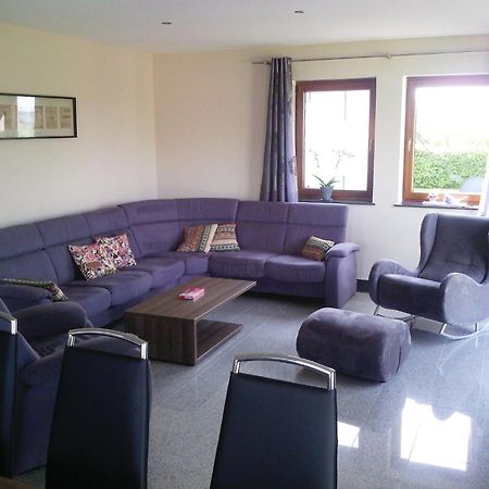 Spacious Mansion In Feuerscheid With Garden ภายนอก รูปภาพ